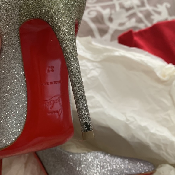 Pigalle Follies 100 glitter Silver louboutins size 37. - Picture 6 of 6